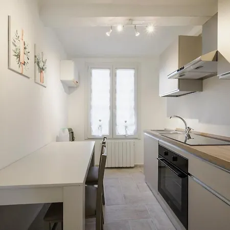 Refined Urban Retreat In The Heart Of The Modena