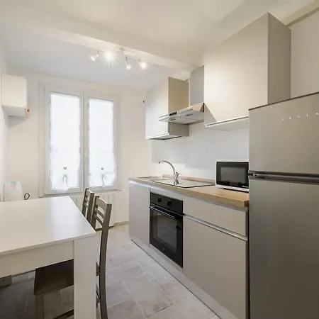 Refined Urban Retreat In The Heart Of The Modena