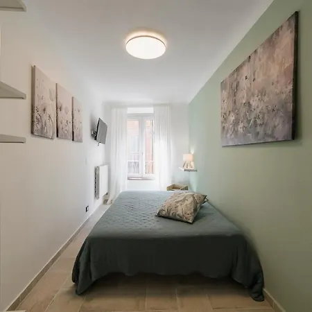 Refined Urban Retreat In The Heart Of The Appartement Modène