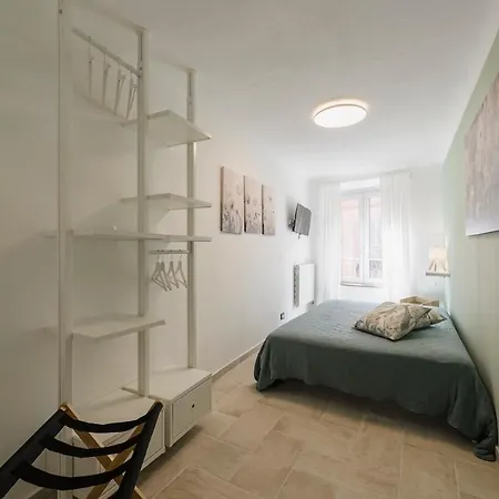 Refined Urban Retreat In The Heart Of The Modène