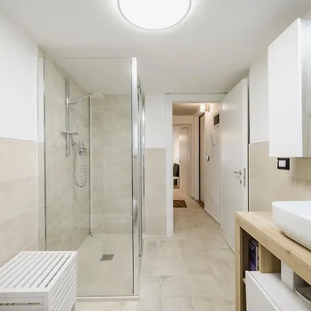 Refined Urban Retreat In The Heart Of The Daire