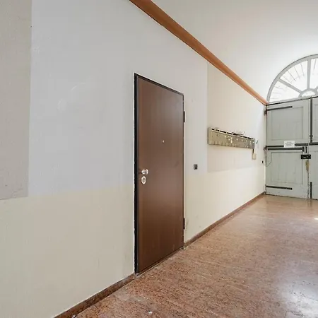 Refined Urban Retreat In The Heart Of The Daire *